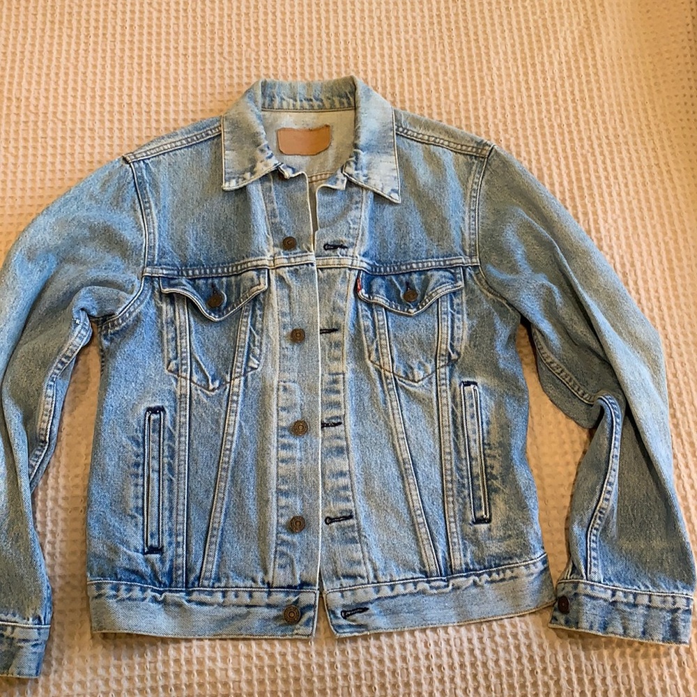 Vintage • Levi’s jean denim jacket